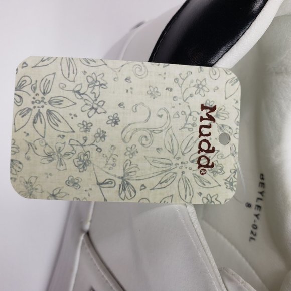 MUDD WOMEN BEYLEY WHITE W/METAL STUDS SIZE 8 - Picture 7 of 10